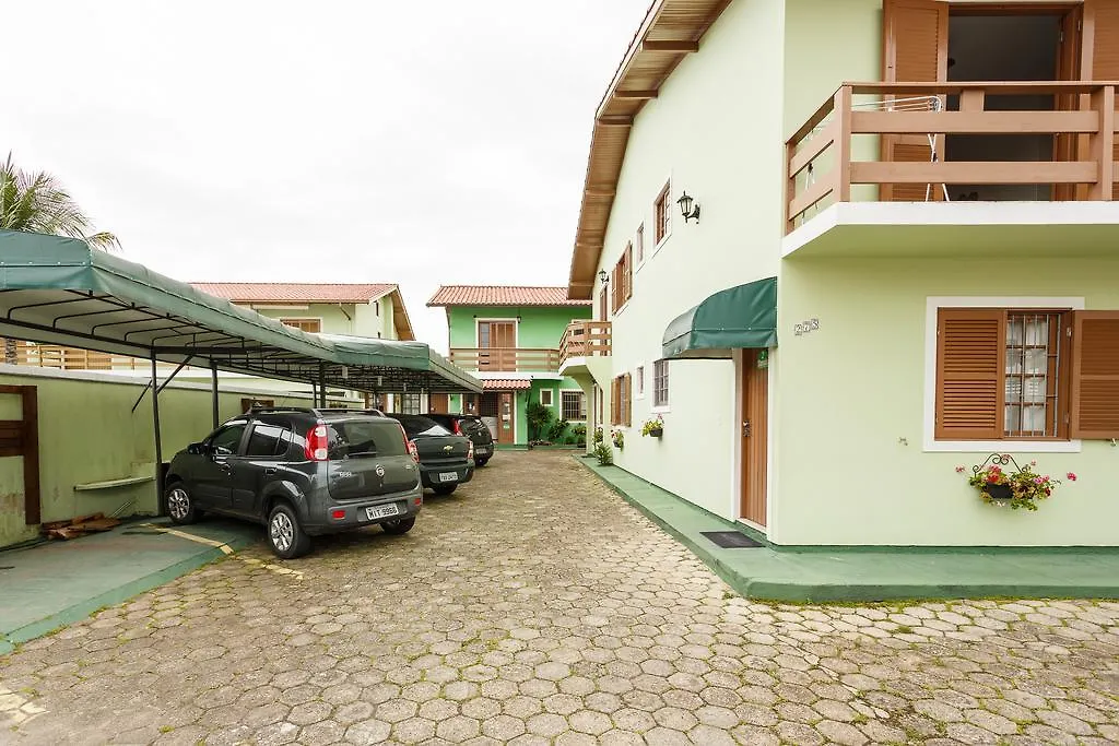 Pousada Residencial Santana Governador Celso Ramos 2*,  Brasil