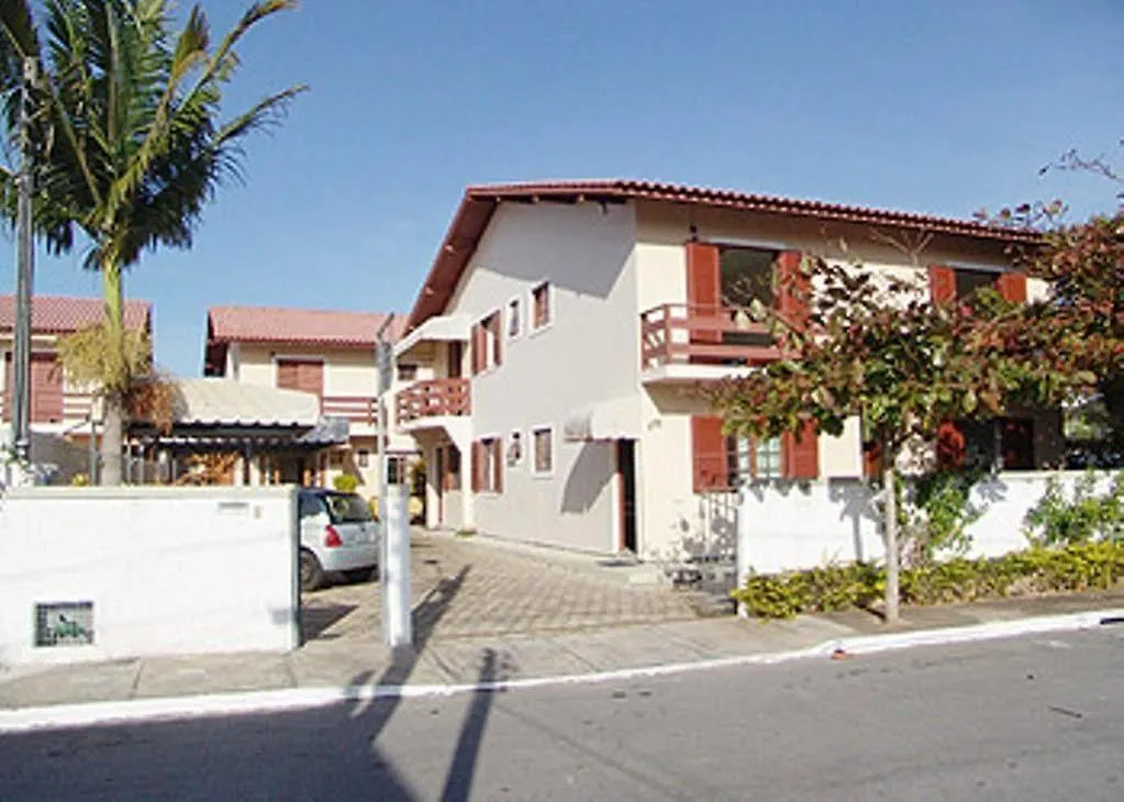 Pousada Residencial Santana Governador Celso Ramos 2*,  Brasil