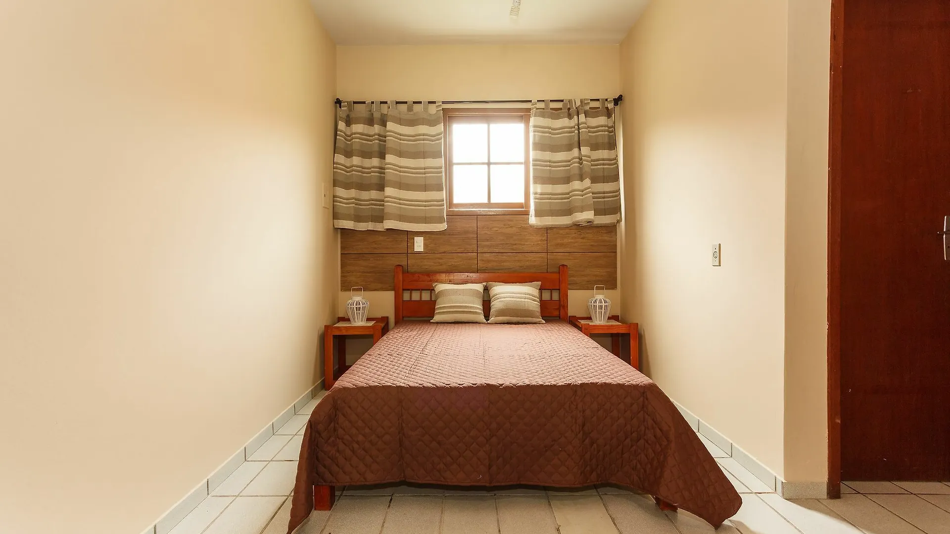 ** Apart-hotel Pousada Residencial Santana Governador Celso Ramos Brasil