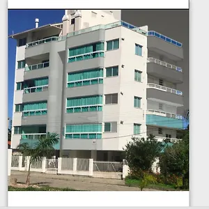 Apartamento Cobertura Palmas Do Arvoredo 6 Adultos E 2 Crianças A 250m Do Mar Com Terraço E Vista Maravilhosa
